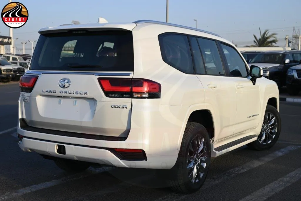 2025 Land Cruiser | LC300 GXR 3.3L | 2024 TOYOTA LAND CRUISER 300 GXR V6 3.3L AT | Sahara Motors
