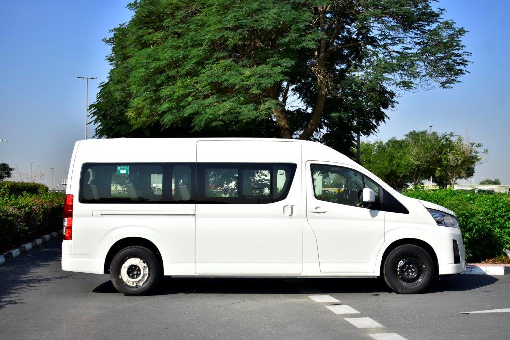 HIACE DSL MT RIGHT SIDE VIEW