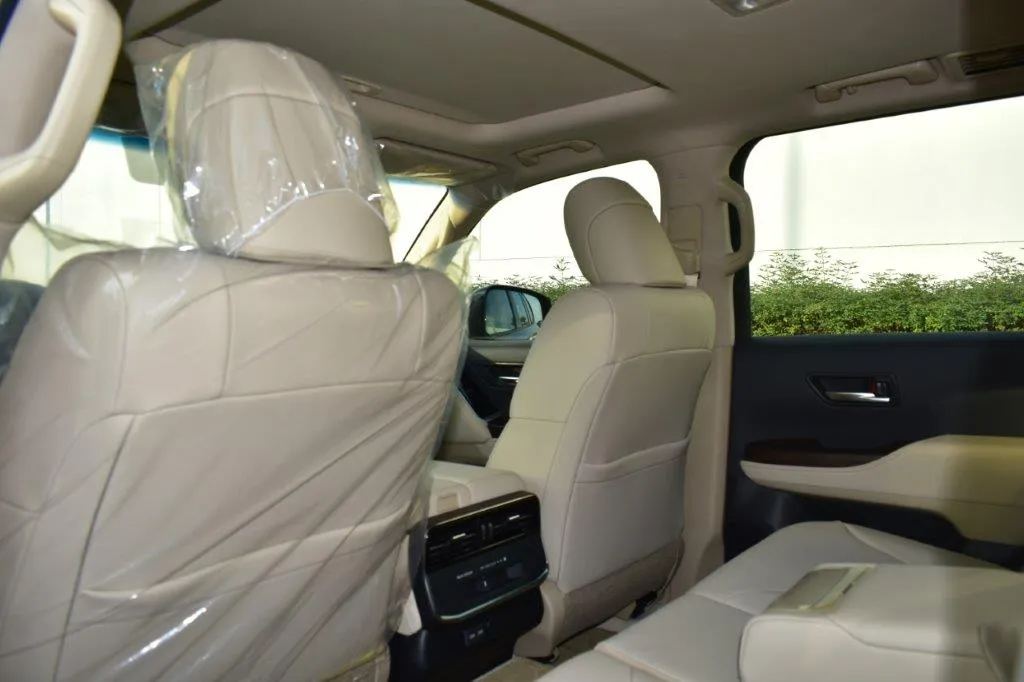 GXR Interior | Sahara Motors | Dubai Cars