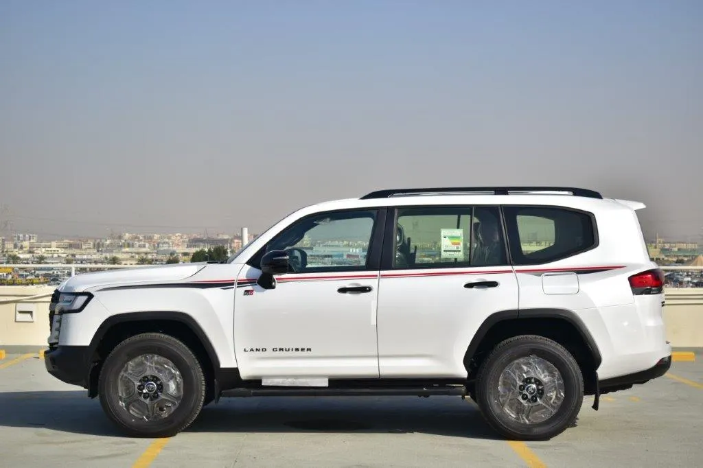 Land Cruiser 2023 Price | 2023 Toyota Land Cruiser 300 GR Sport V6 3.3L Diesel | Sahara Motors Dubai