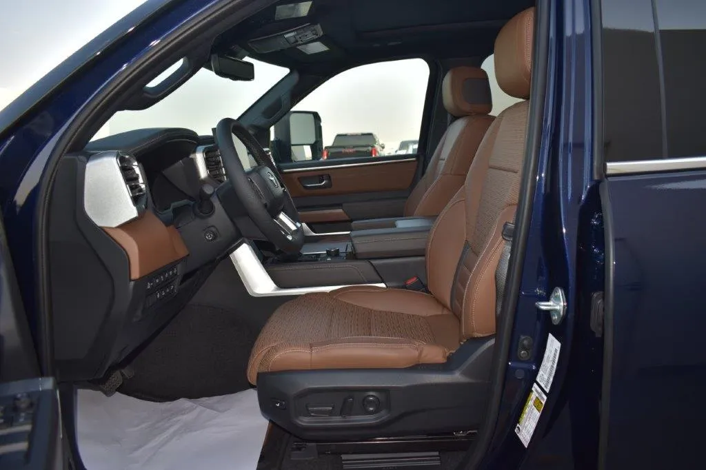 Tundra 2023  Interior | Toyota Tundra Crewmax Platinum1794 V6 3.5L Long Bed | Sahara Motors Dubai