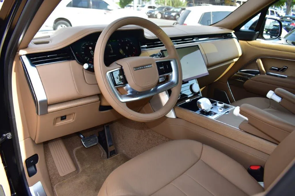 Range Rover Autobiography SV Interior | 2023 Autobiography SV P530 | Sahara Motors Dubai