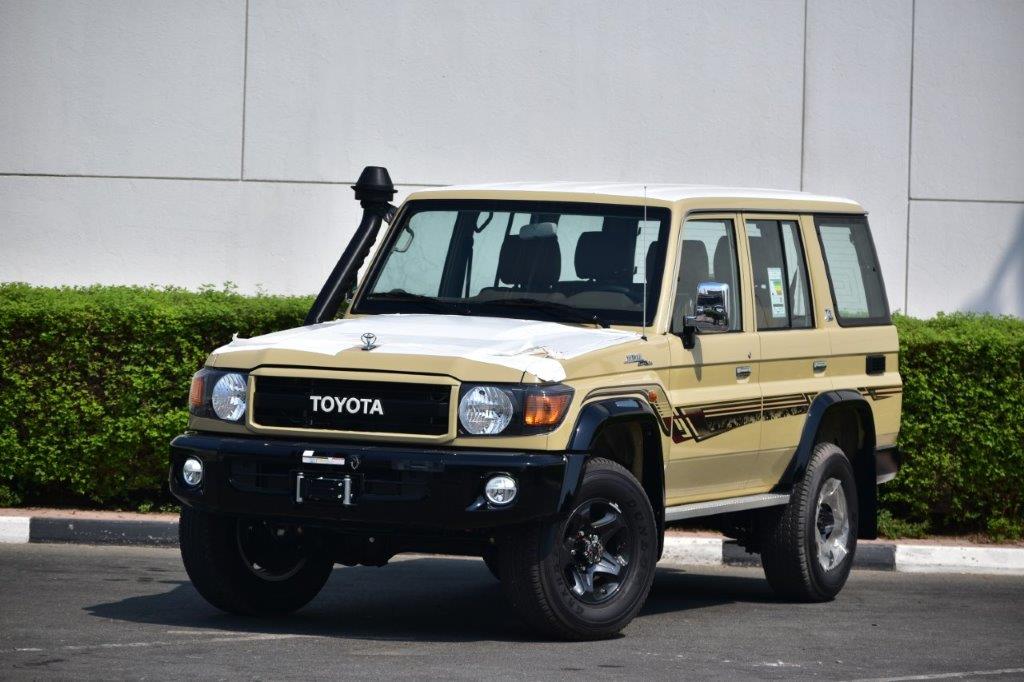 Land Cruiser 76 GRJ76LRKMNKV Sahara Motors Dubai